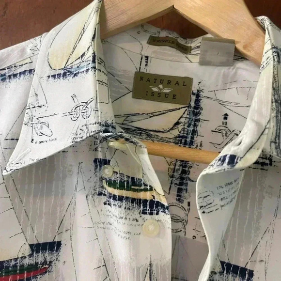 Natural Issue button-down, short sleeve, shirt, size large - Picture 4 of 5